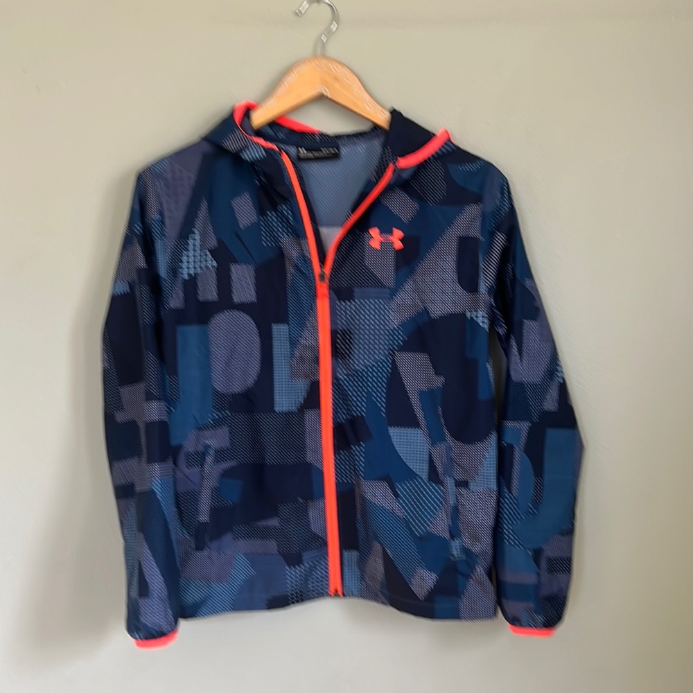 Youth Large Under Armour hooded windbreaker.